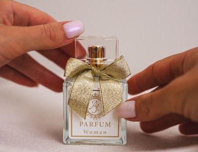 Svadobná sezóna – ako zabezpečiť, aby parfum vydržal počas celej svadby?